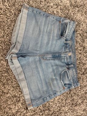 American Eagle Outfitters Light Blue Denim Cuffed Women’s Shorts